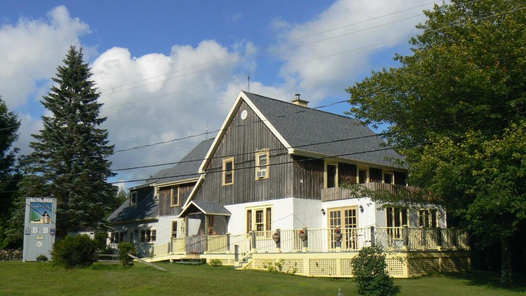 Auberge De La Tour Et Spa マゴグ エクステリア 写真